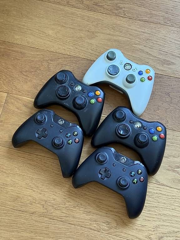 Microsoft Telecomandi: 5 X-Box Controller – Usato da Mühlehorn venduto da Kayman21