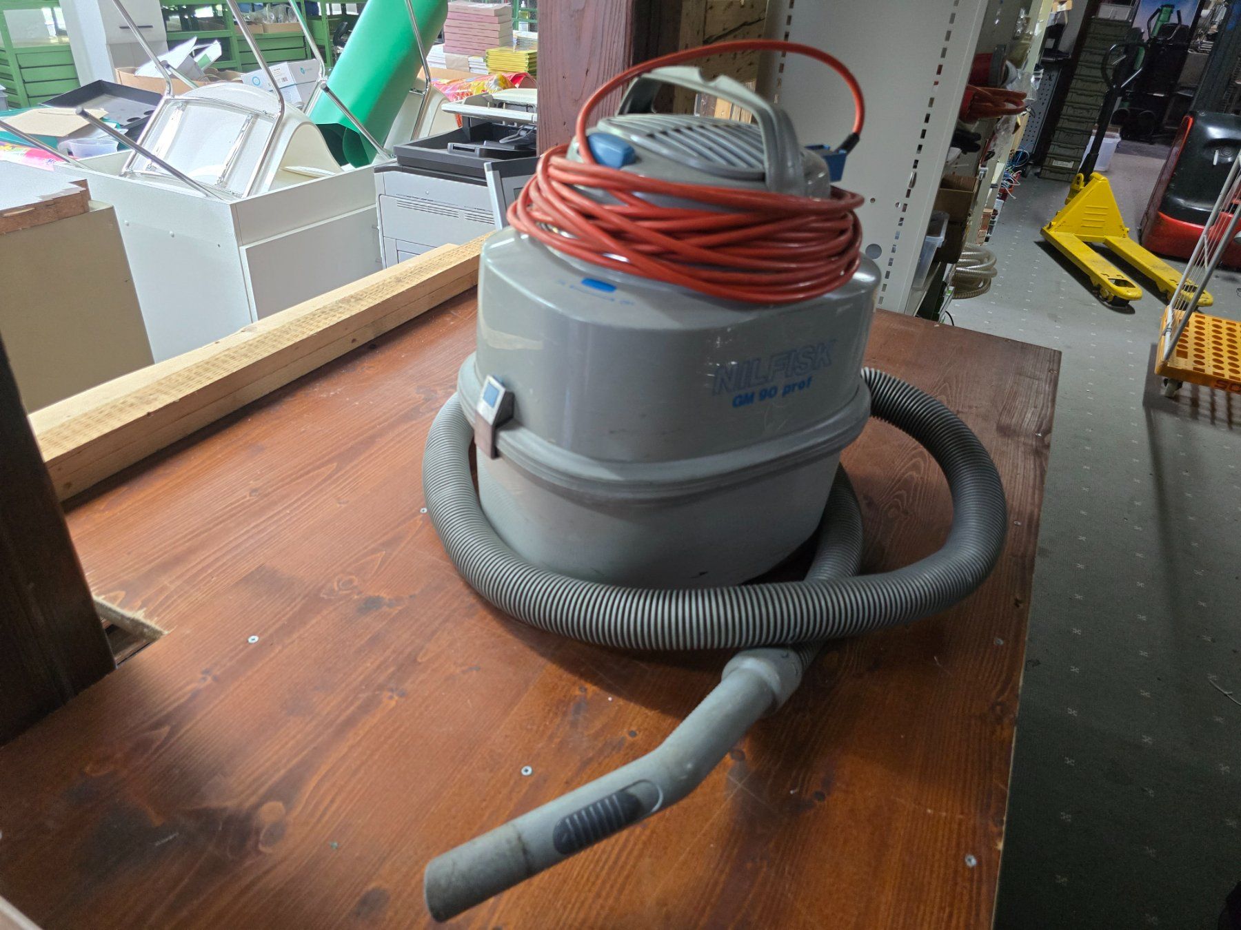 Nilfisk Aspirapolveri & Accessori: gebrauchter Nilfisk GM90 Prof 1100W Staubsauger ab 1.- – Usato da KRINAU venduto da Mio_Liqstyle 4