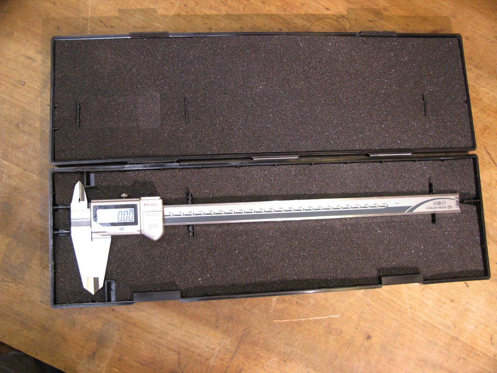 Mitutoyo Misurare: Mitutoyo Digital ABS Messschieber 0-300mm Coolant Proof – Usato da Zürich venduto da morez