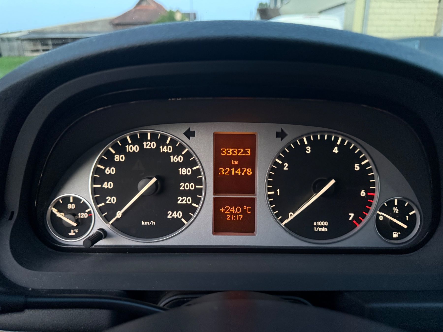 Mercedes-Benz Automobili: Mercedes B180 Blue – Usato da Egnach venduto da Nati97 8