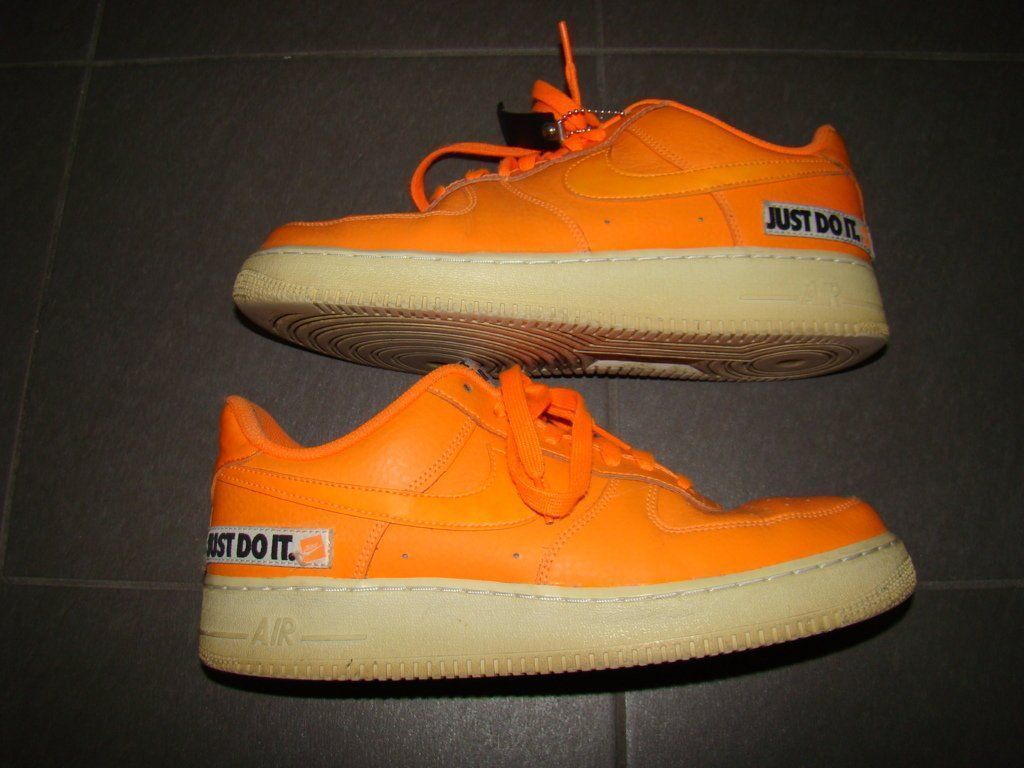 Nike Herrenschuhe: Air Force 1 Low, Pack Just Do It, Orange – Gebraucht aus Lussery-Villars von pousinete02 1
