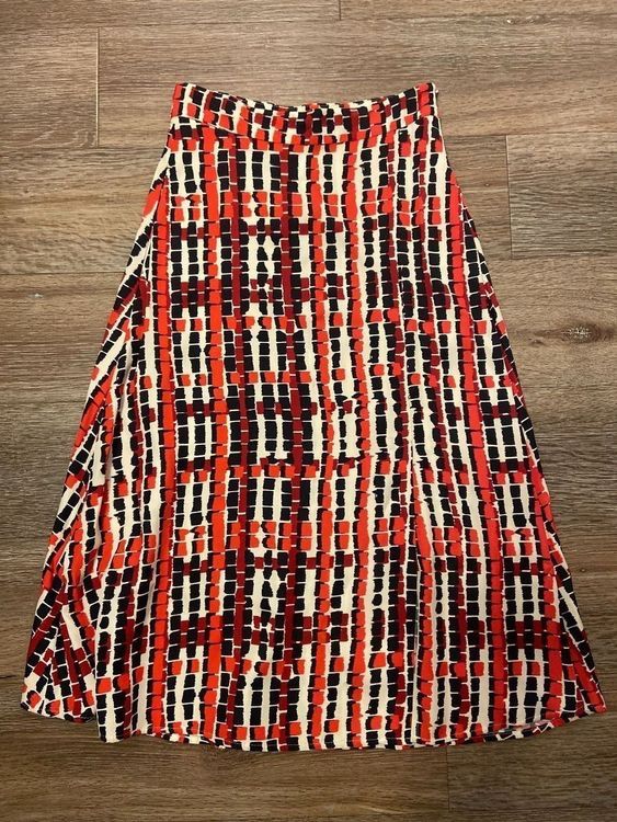 Gonne: Hugo boss silk midi skirt 34 – Nuovo (secondo la descrizione) da Zürich venduto da guo_df5r