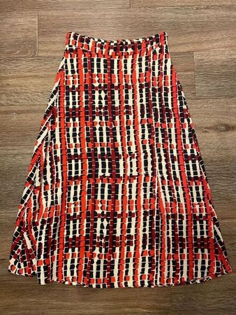 Hugo boss silk midi skirt 34