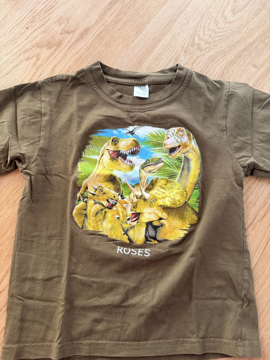 Lotti & Set di vestiti: Dino Kleiderset 128 – Usato da Nänikon venduto da broug 2