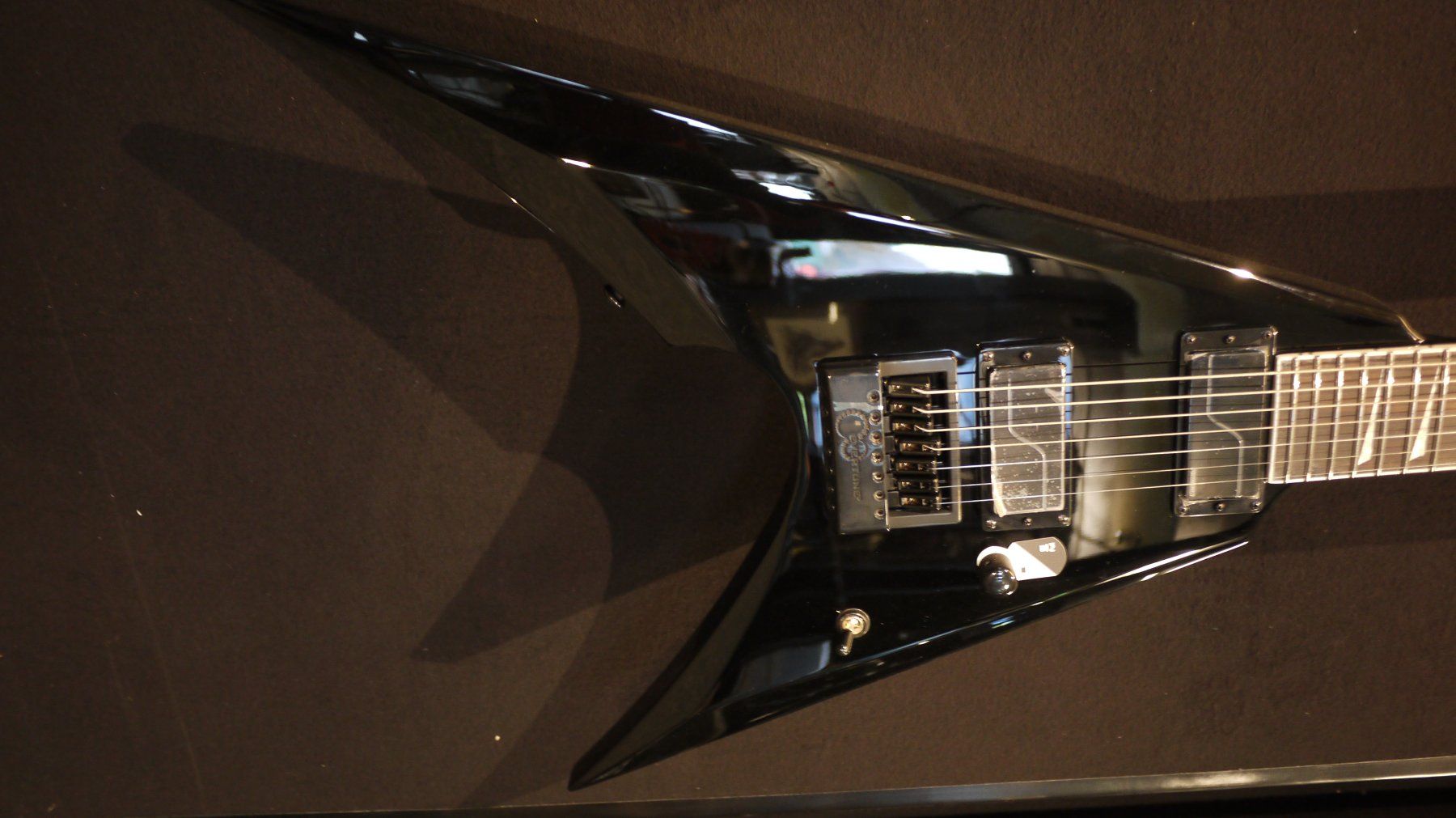 Esp Strumenti musicali: ESP LTD ARROW-1007B EVERTUNE BLACK – Nuovo e nell'imballaggio originale da Kaiserstuhl AG venduto da GTM-Kaiserstuhl 1