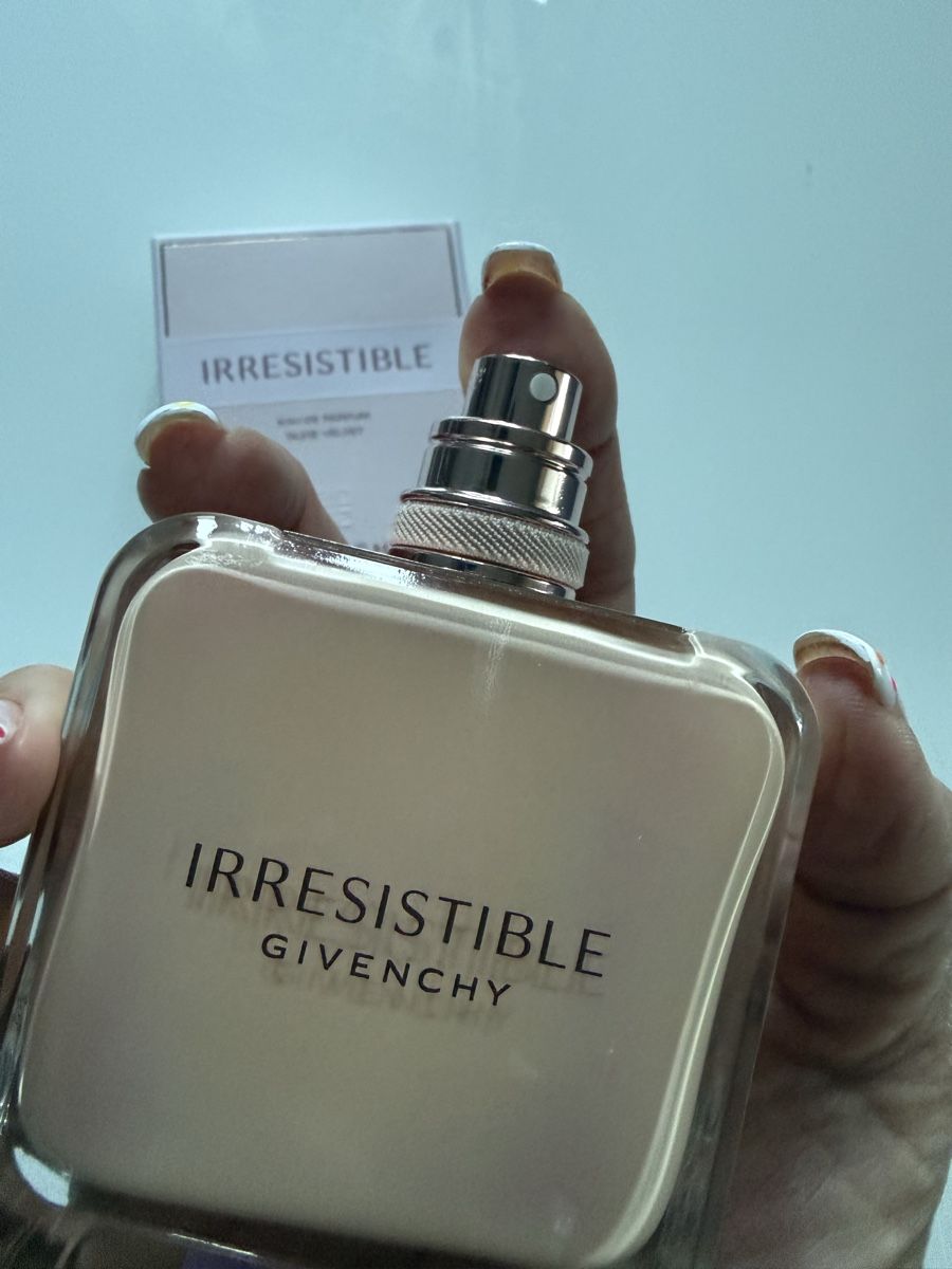 Givenchy Profumi & Eau de Toilette: Givenchy Irresistible Nude velvet – Nuovo e nell'imballaggio originale da Lausanne venduto da Doudoutze 5