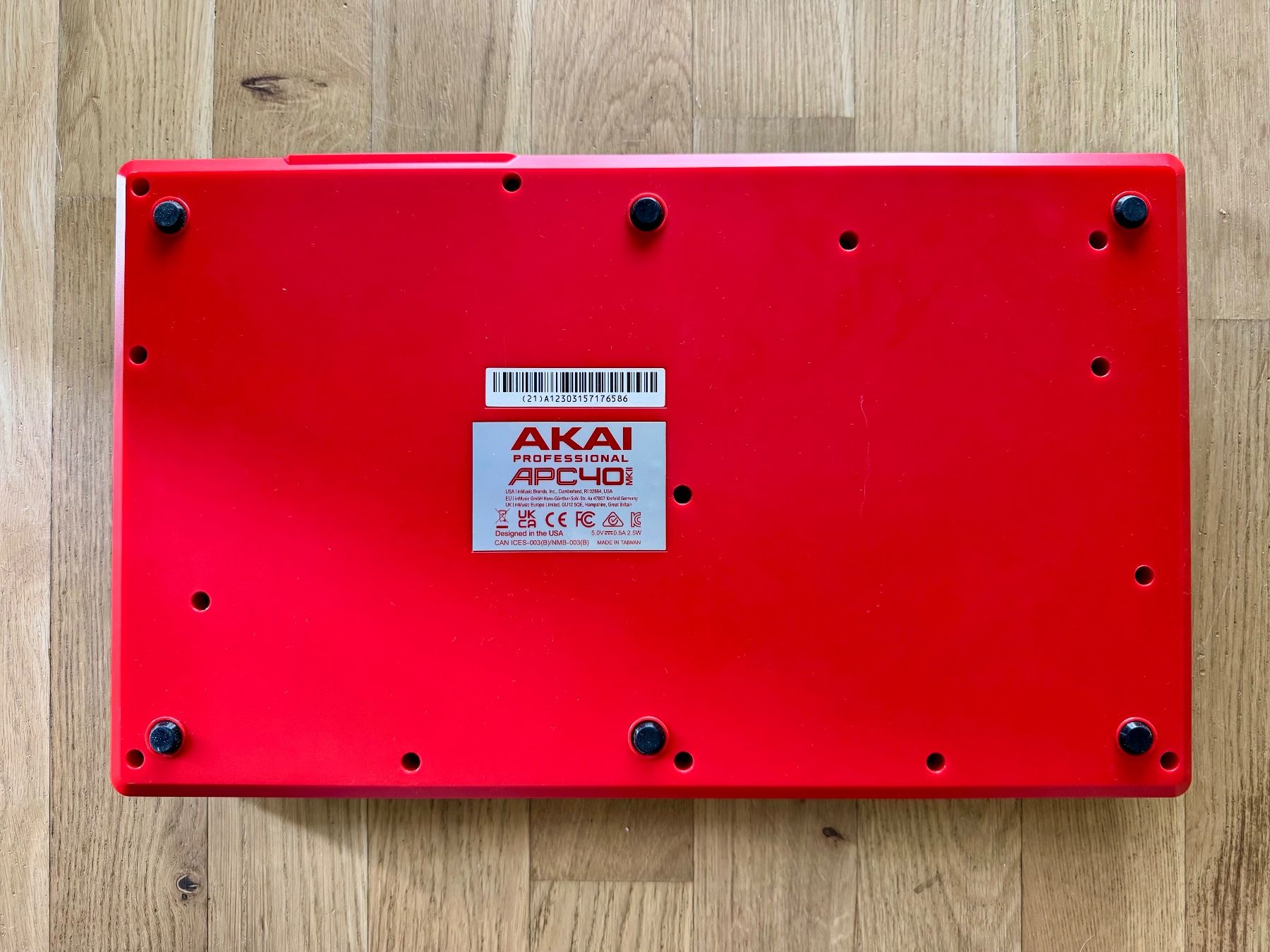 Akai Strumenti musicali: Akai APC40 MKII, MIDI Controller inkl. USB Kabel – Nuovo (secondo la descrizione) da Zürich venduto da synthini 2
