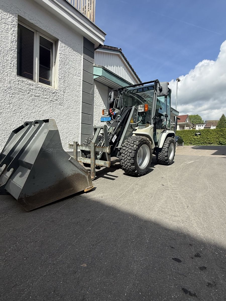 Kramer Caricatori: Radlader Hoflader Kramer Allrad Fast Neu – Usato da Ebnat-Kappel venduto da Suizo1291 2