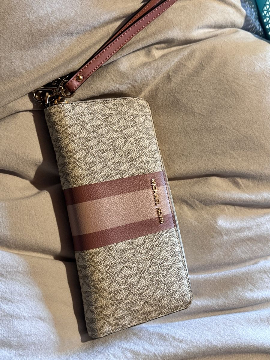 Michael Kors Portamonete: Michael kors Portemonnaie – Usato da Oeschgen venduto da Mich_elle