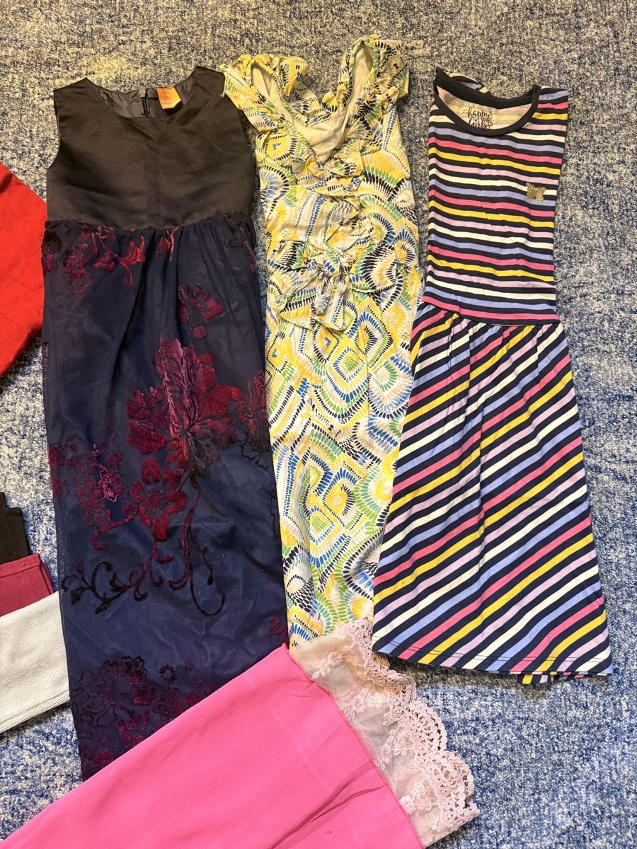 Lotti & Set di vestiti: Mädchen Kleider Paket 122/128 – Usato da Amlikon-Bissegg venduto da Rose_Rose 4