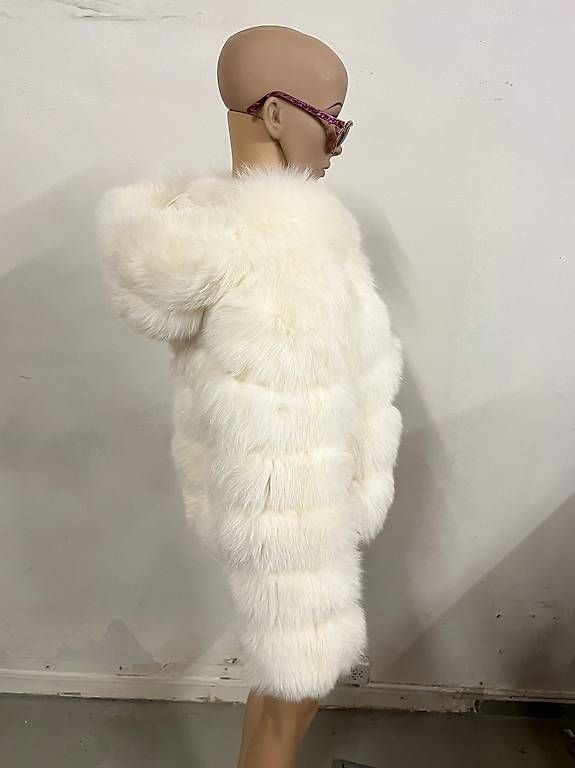 Giacche: Veste Daniel Benjamin en fourrure de renard blanc – Usato da Les Acacias venduto da kim_2dxt 2
