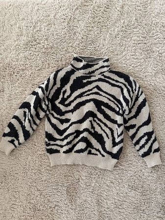 Pullover mit Zebra Design