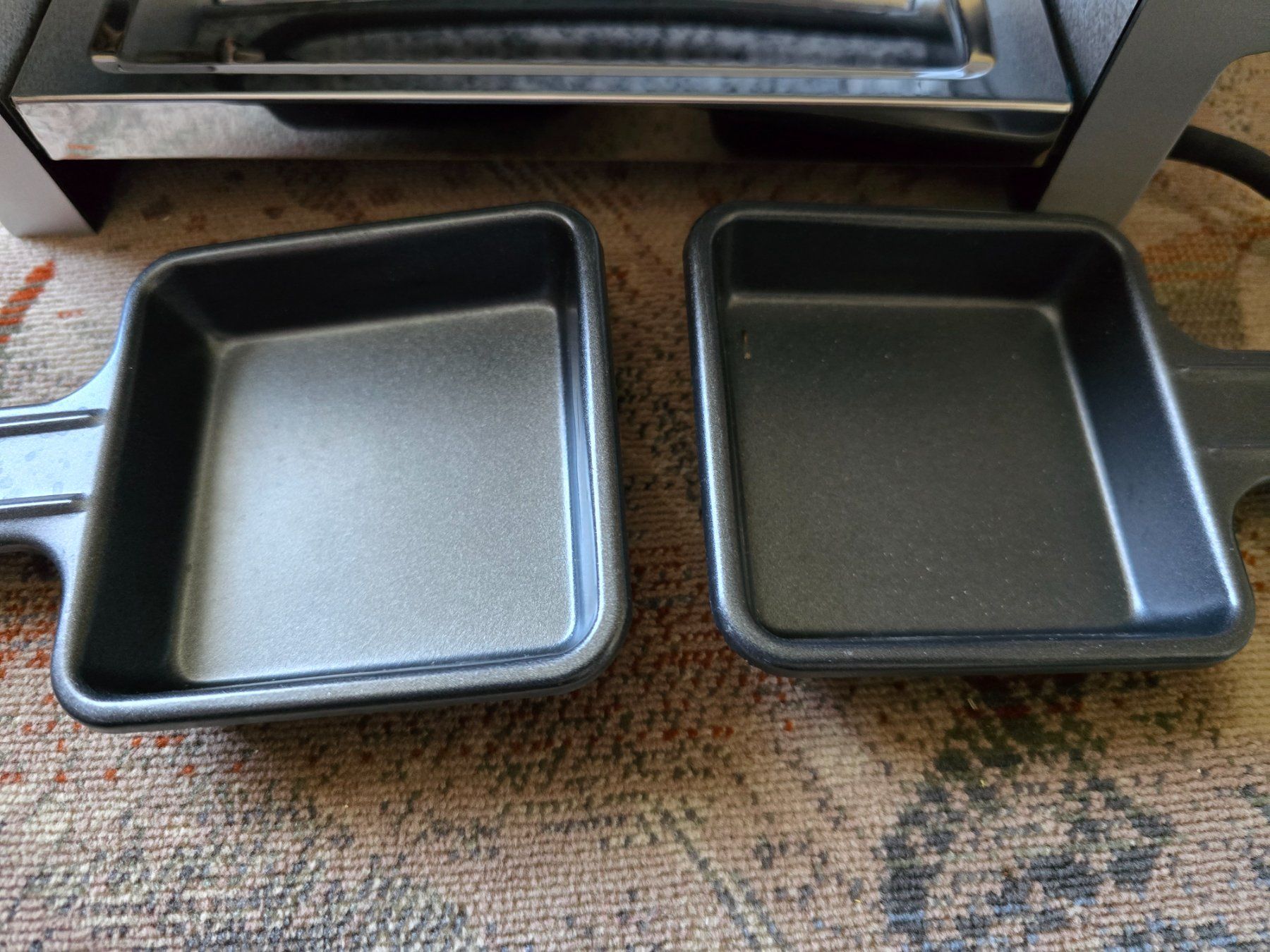 Griglie: Raclette-Grill mit Steinplatte, inkl. 2 Pfännchen, – Usato da Rorschacherberg venduto da Scharfeegge 4