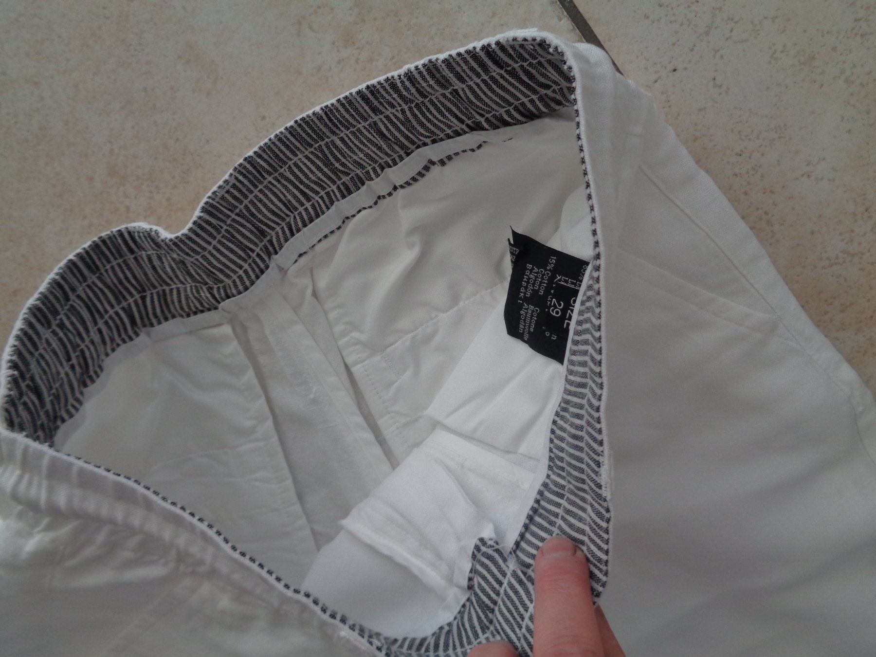 Pantaloni: Shorts  Grösse 29 – Usato da Kreuzlingen venduto da Robi-2003 1
