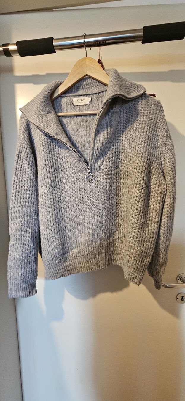 Only Maglioni & Felpe: Only Strickpullover, hellgrau, Grösse XL - Top Zustand! – Usato da Basel venduto da NikaV13