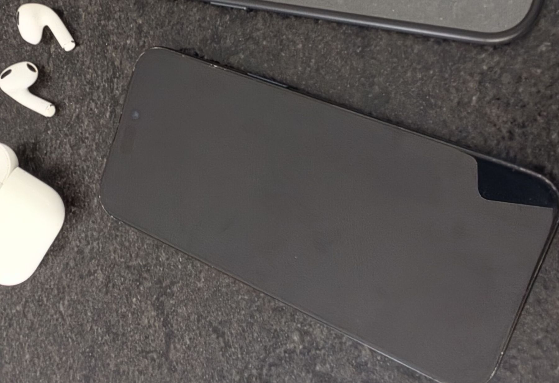 Apple Portables: iPhone 15 Pro Max 256 Go graphite avec écouteur et coque. – D'occasion à Le Landeron par ANDREAA02 5