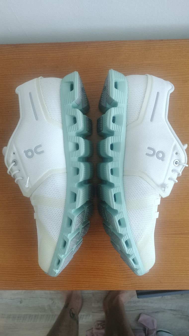 On Herrenschuhe: On Cloud Schuhe Weiss Grösse 44 neuwertig – Gebraucht aus Steinmaur von Julian.W_CH-8162 1