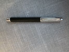 Caran d'Ache Varius Carbon Rollerball-Stift