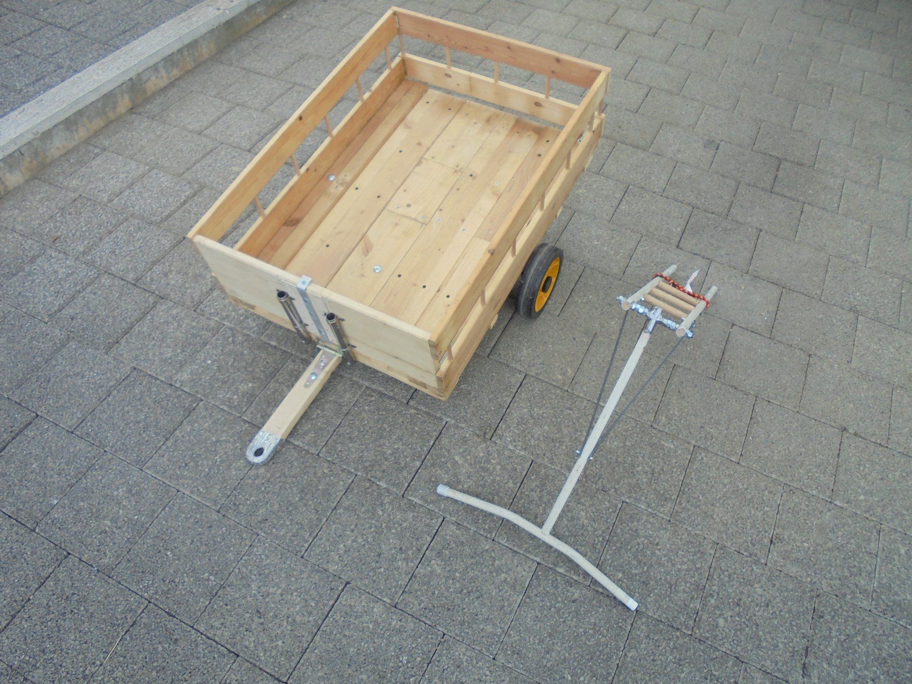 Fahrzeuge für Kinder: Universal-Anhängerli – Gebraucht aus Rohrbach von Benz16 5