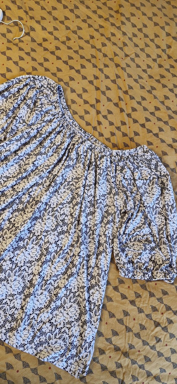 Blusen: Flower pattern blouse – Gebraucht aus Bonstetten von Denitza87 2