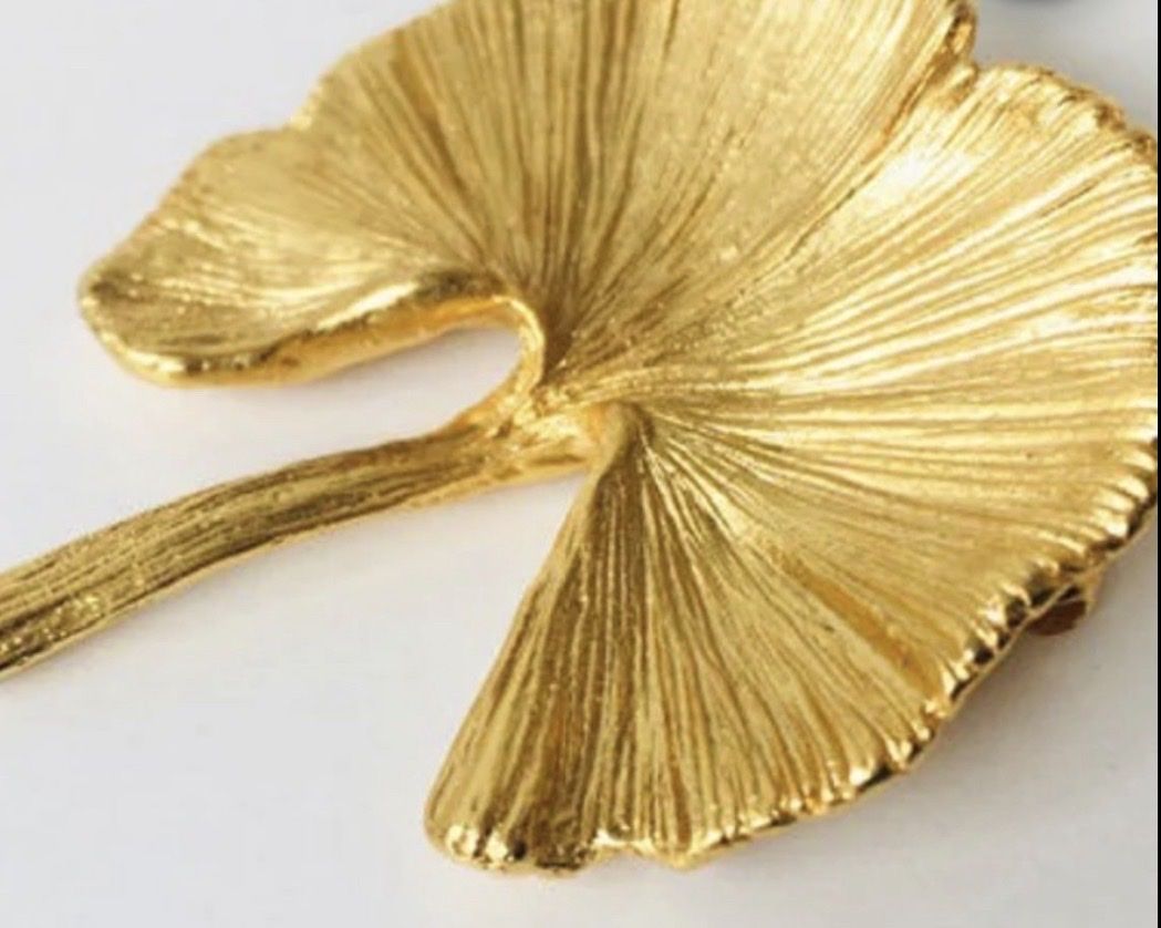 Spille & Fermagli: Broche feuille de ginkgo en plaqué or Mathieu Nancy – Nuovo (secondo la descrizione) da Genève venduto da ati_tj8f 4