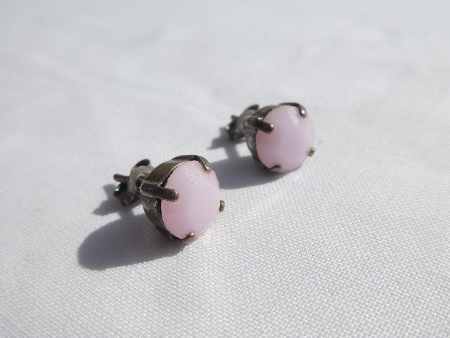 Ohrringe & -stecker: Vintage Ohrstecker, Modeschmuck – Gebraucht aus Gattikon von kaandooh