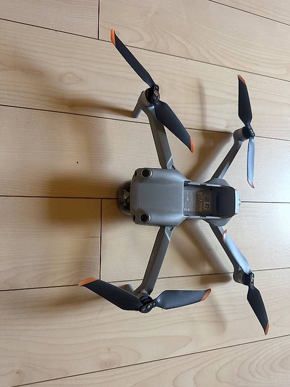 Modellismo RC: DJI Air 2S Fly More Co – Usato da Arzier-Le Muids venduto da gva_hg8c 2