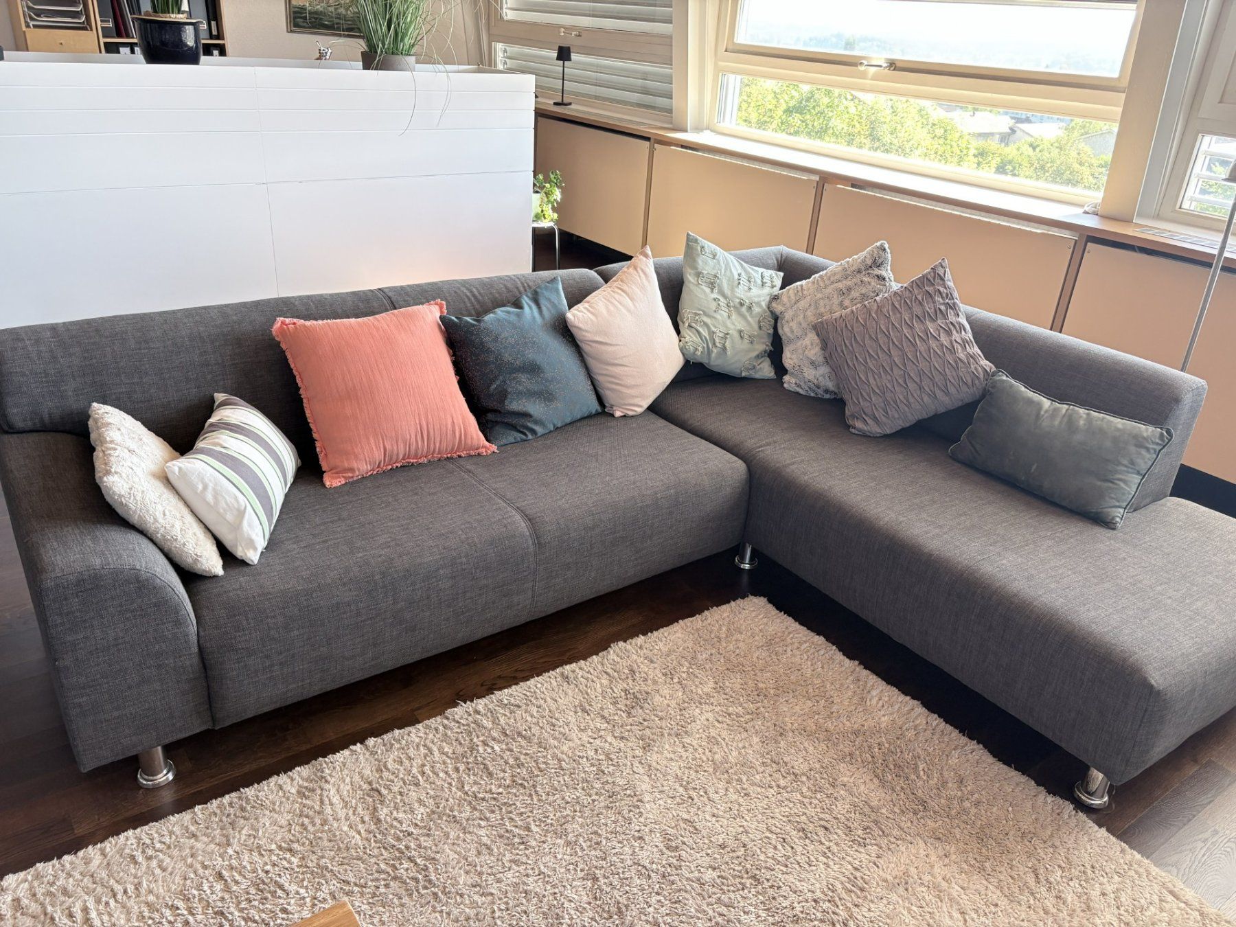 Pfister Sofas: Sofa Stoff grau – Gebraucht aus Jegenstorf von singah 3