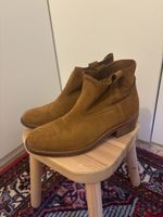 Bottine en cuir daim