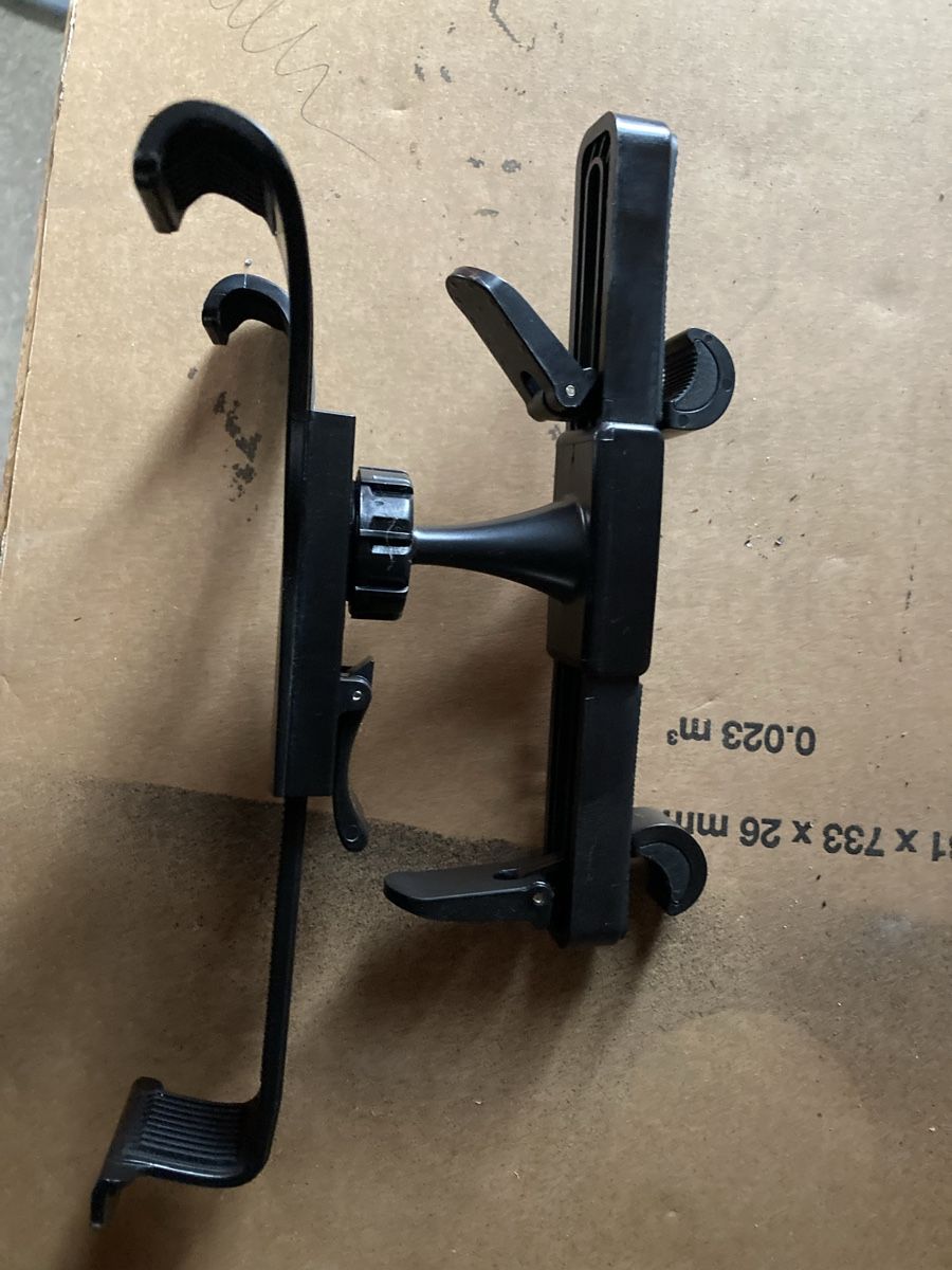 Supporti a parete: Tablet Halter Ipad – Usato da Aarwangen venduto da to-hirschi 1
