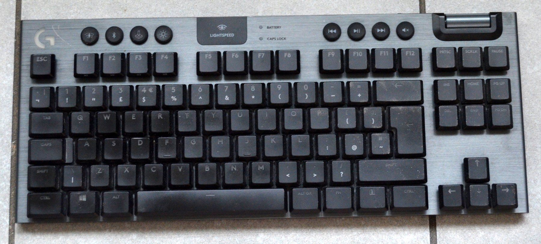 Logitech Tastaturen: Logitech G915 TKL Lightspeed Keyboard – Gebraucht aus Collonges von arashee