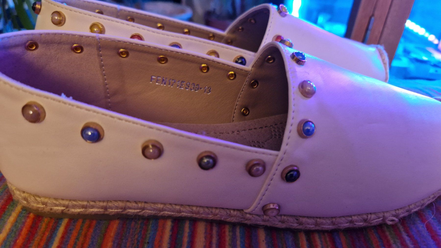 Damenschuhe: Weisse Kunstleder-Slipper – Neu (gemäss Beschreibung) aus Oberengstringen von Sheera7 2