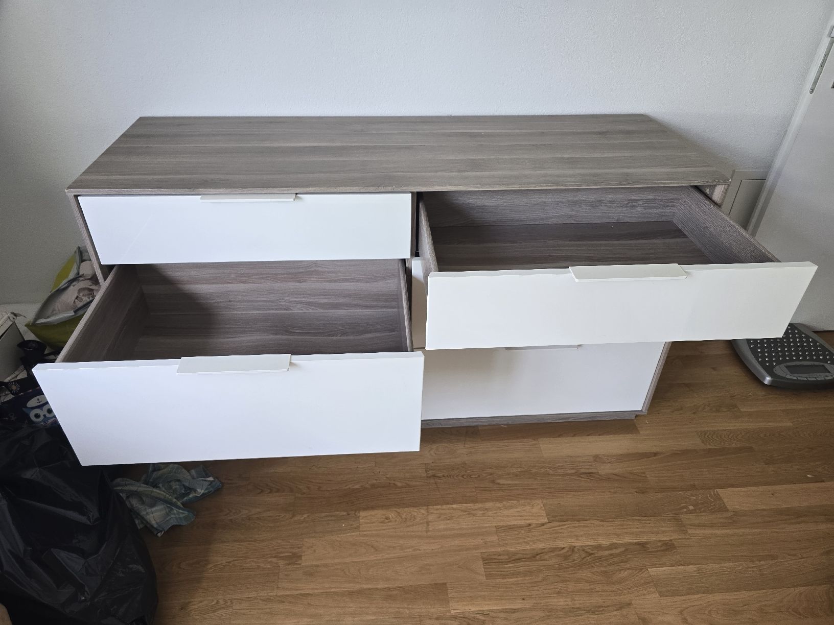 Kommoden: Kommode Sideboard weiss/grau 6 Schubladen Softclose  – Gebraucht aus Rorschach von TimelessTrading 1