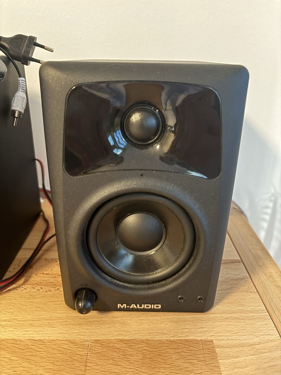 M-Audio Lautsprecher: M-Audio Lautsprecher + Chromecast Audio – Streaming-Bundle – Gebraucht aus Zürich von bne_y8x9 1