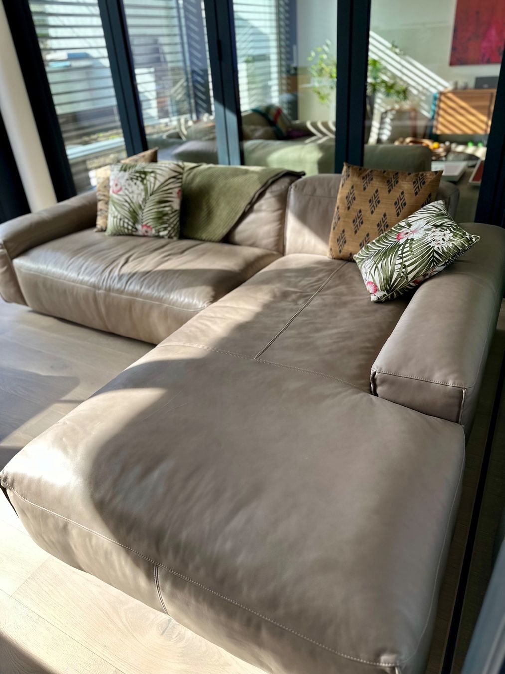 Rolf Benz Sofas: Original Rolf Benz Mio sofa – Gebraucht aus Uitikon Waldegg von