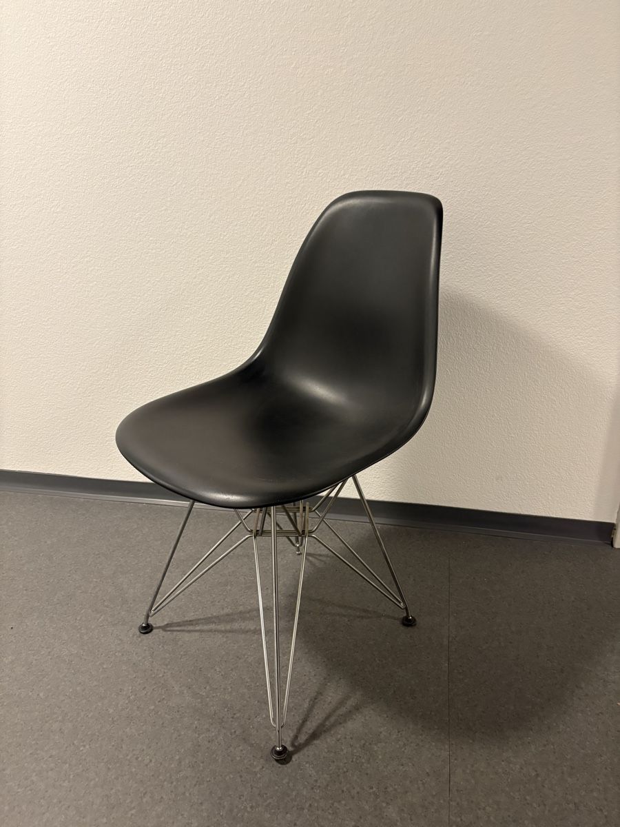 Sedie: Eames Plastic Side Chair DSR  6 pièces – Usato da Lausanne venduto da nezam12
