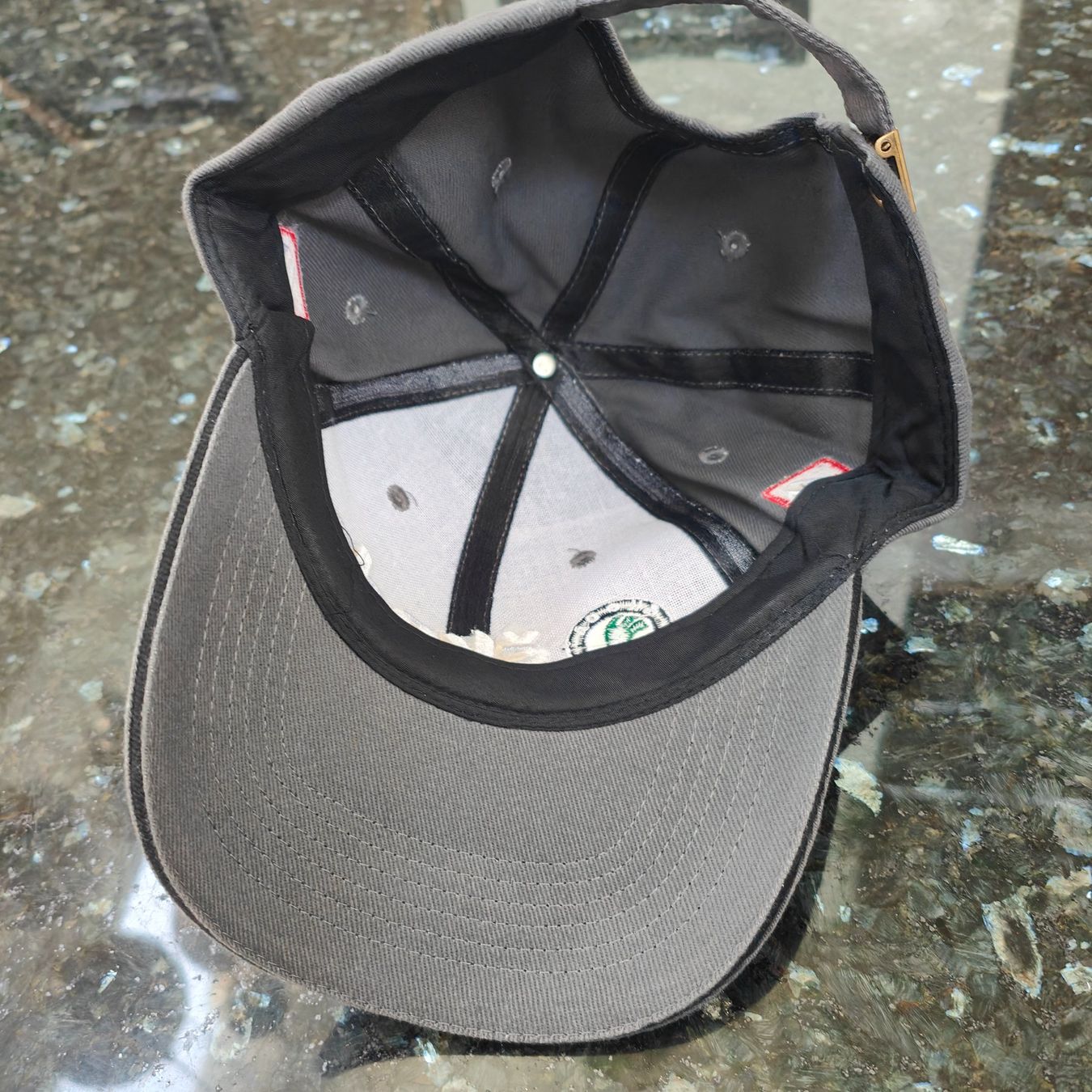 Autres vêtements & accessoires: Cap – Neuf (Voir description) à Zürich par rolfxyz 2
