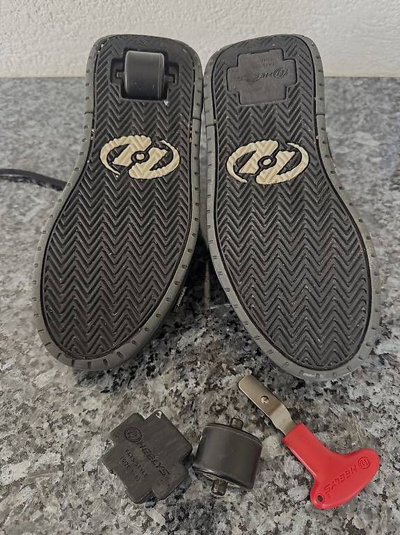 Damenschuhe: Baskets cuir noir Heelys taille 35  – Gebraucht aus Boussens von justjuju 1