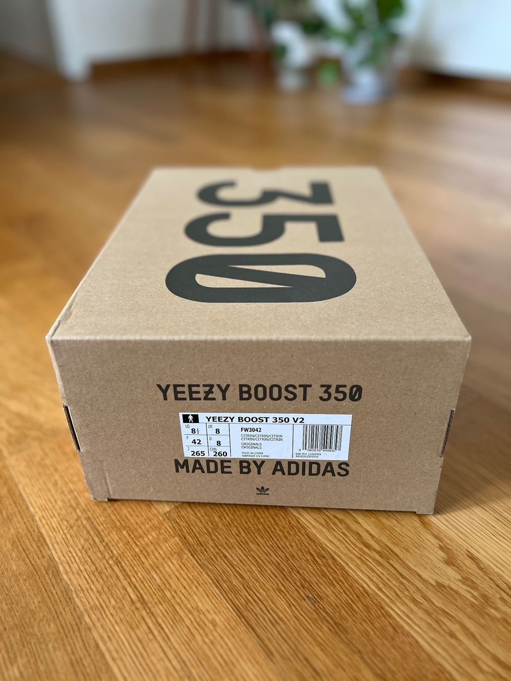Adidas Scarpe da uomo: YEEZY BOOST 350 v2 citrin (Gr.42) – Nuovo e nell'imballaggio originale da Winterthur venduto da clinius 4