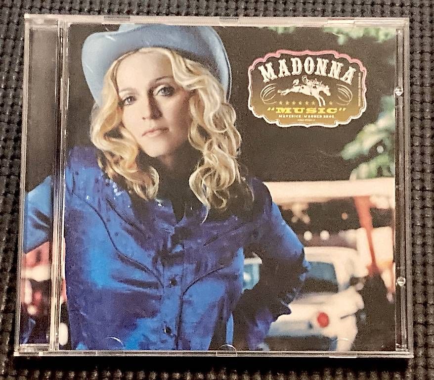 CD: CD-Set Madonna (True Blue, Music) – Usato da Basel venduto da Ricardo_X 3
