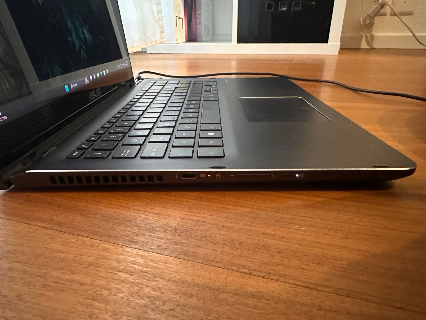 Asus Notebook: Asus Zenbook Flip – Usato da Aarwangen venduto da ang_69p5 1