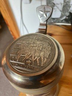 Hürlimann Verres: Bierkrug 700 Jahre Eidgenossenschaft – Neuf (Voir description) à Rueun par Gettacadalbert 1