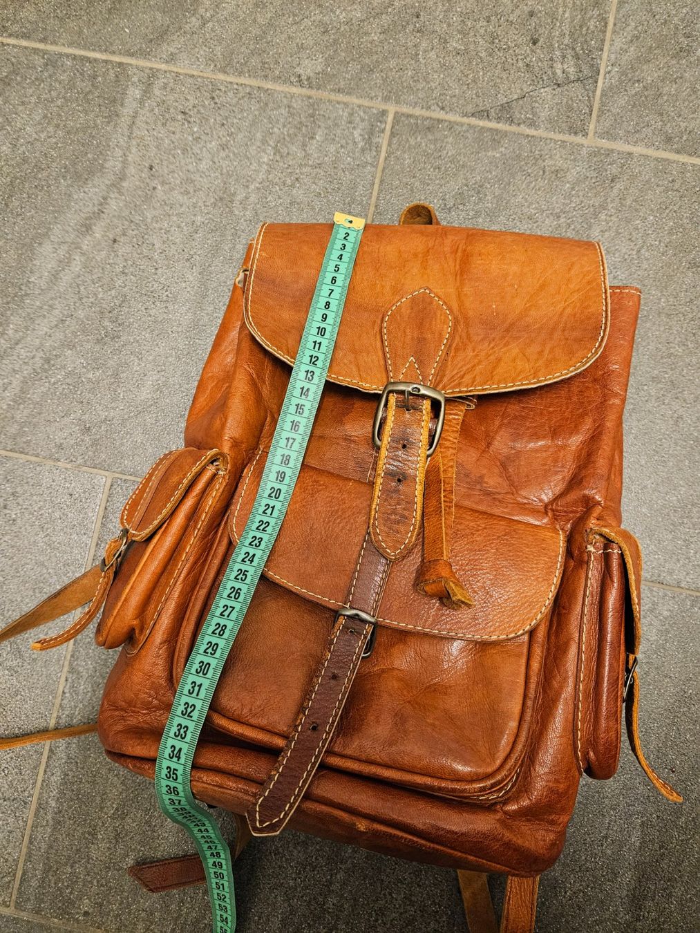 Zaini: Wunderschöner Vintage Lederrucksack aus Marokko – Usato da Zürich venduto da Rivkah 4