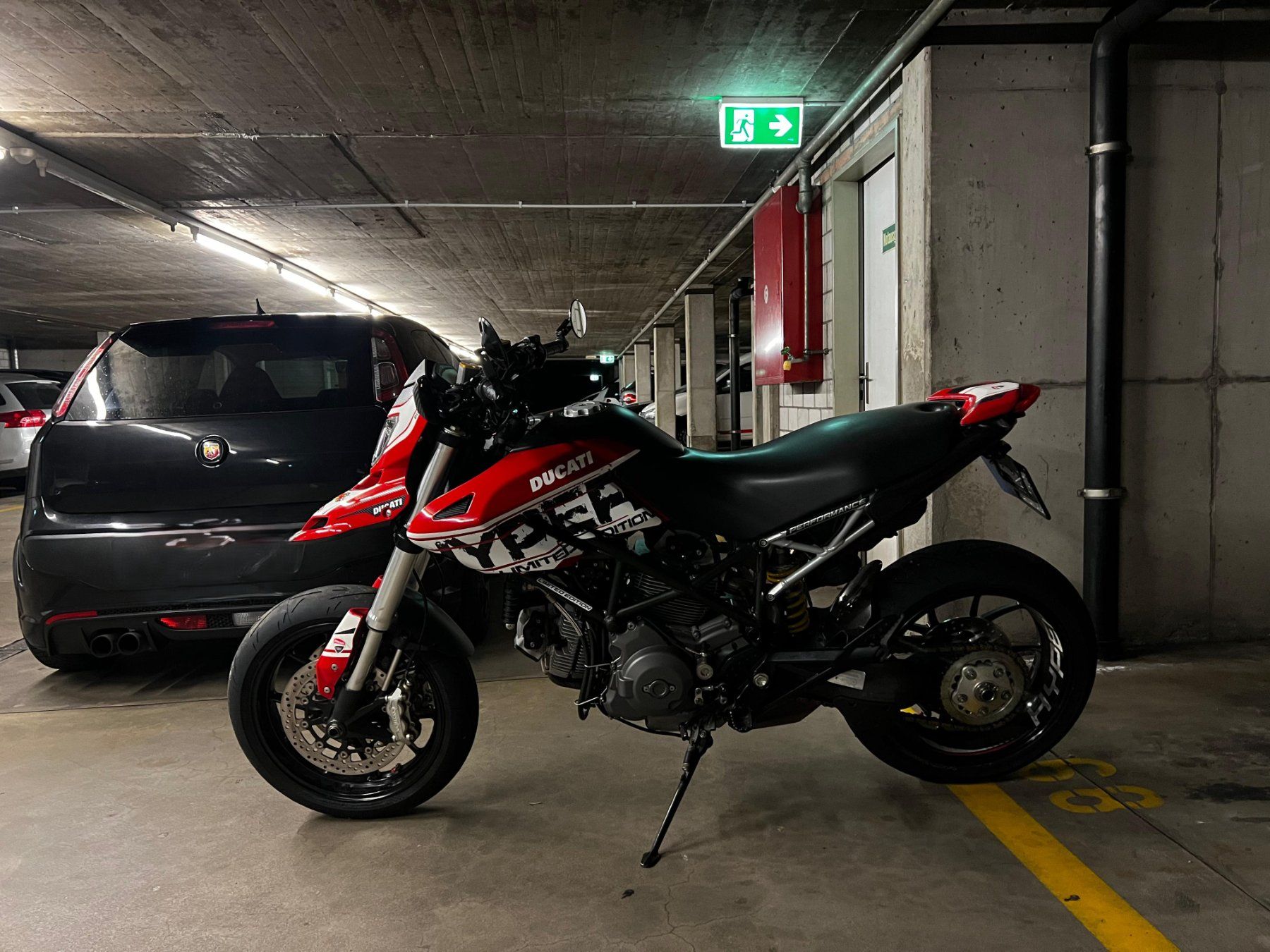 Ducati Strasse: Ducati Hypermotard 796 – Gebraucht aus Wettingen von ven_ld76 1