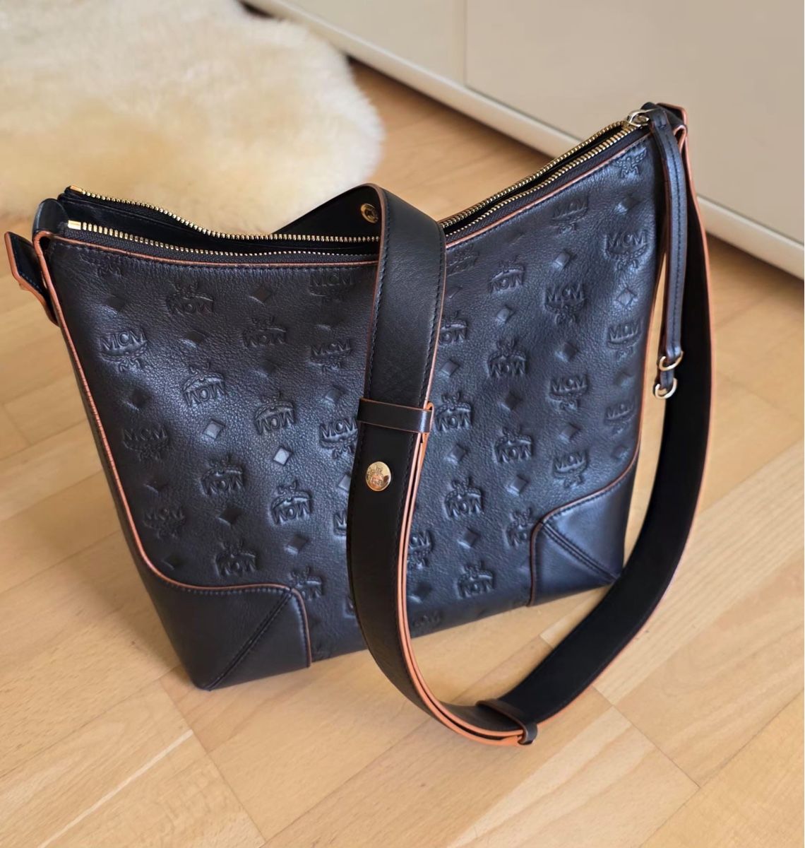 Mcm Taschen für Damen: Umhängetasche von MCM – Gebraucht aus Zürich von Moskitia