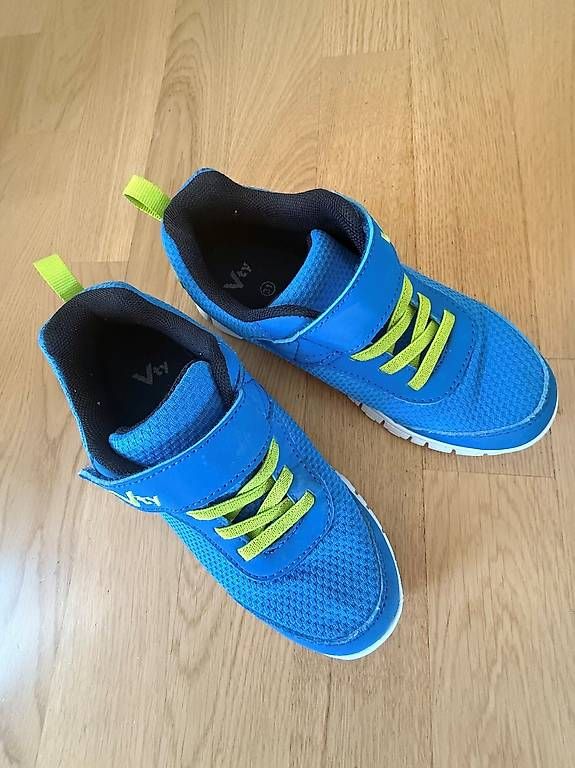 Schuhe für Jungen: Vty Sneaker Jungenschuhe – Gebraucht aus Hinwil von mar_7dnn 3