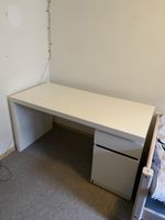MALM Schreibtisch weiss 140x65 cm