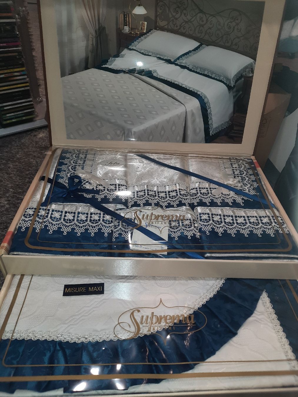 Couvertures: corredo letto in SETA – Neuf avec emballage d'origine à Biasca par Old_6blh 1