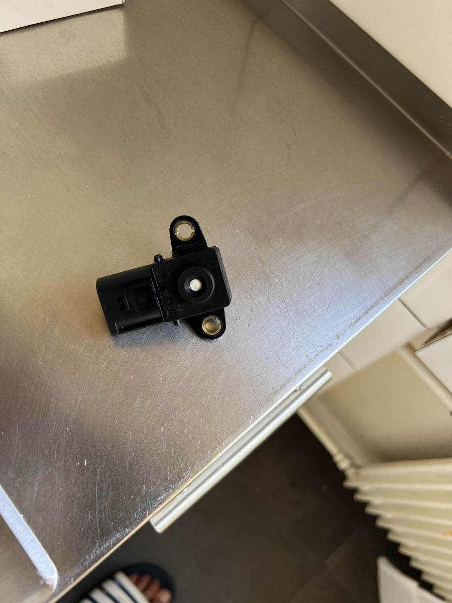 BMW Tutti pezzi di ricambio auto: BMW Drucksensor 7DP07400 16-07-04 neu – Usato da Bern venduto da zie_8xrw