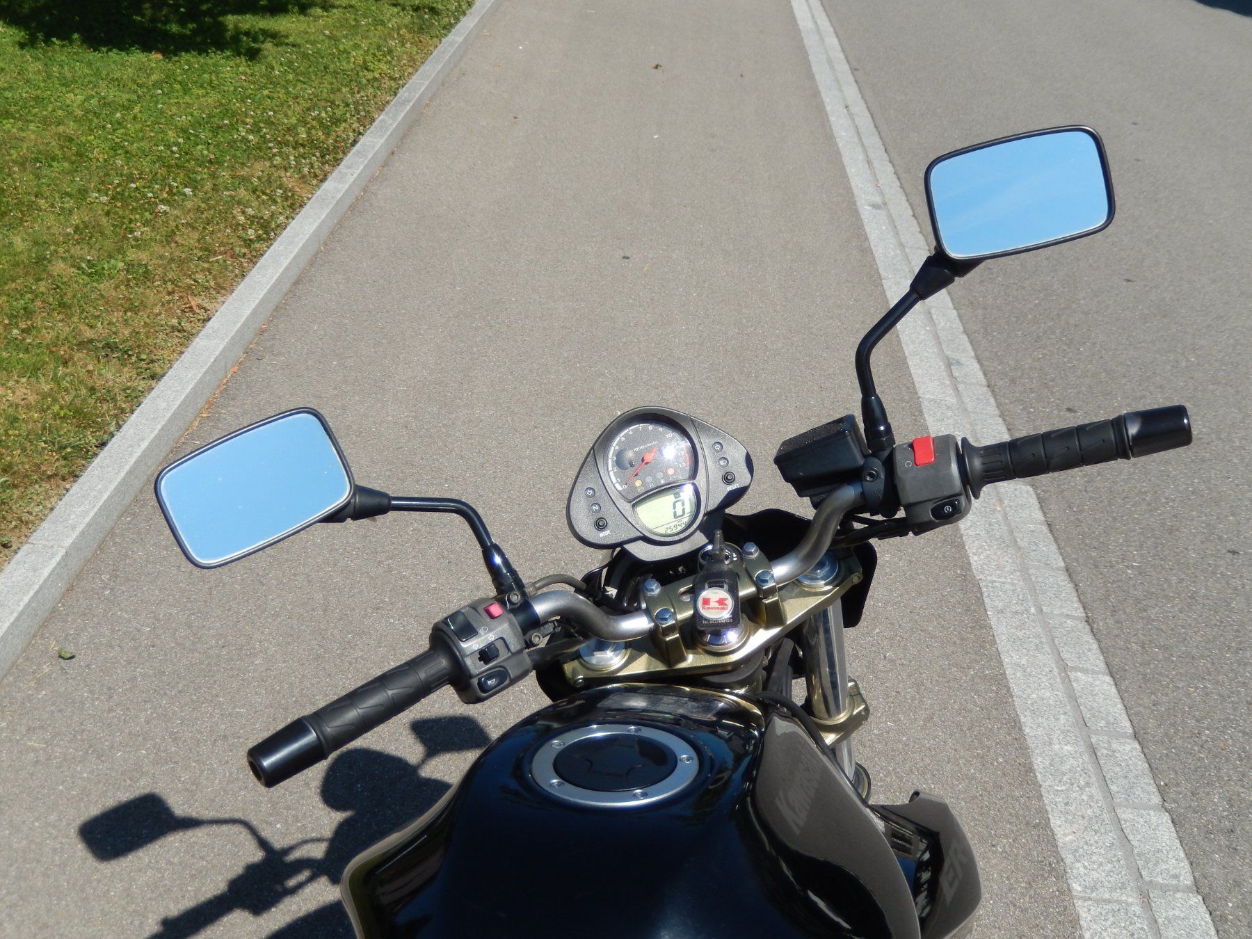 Kawasaki Strada: KAWASAKI ER-6 n ABS – Usato da Fislisbach venduto da Darvin2 3